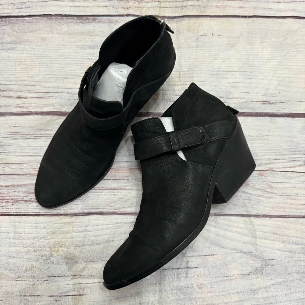 Eileen Fisher Ives Tumbled Nubuck Booties Black Size 12